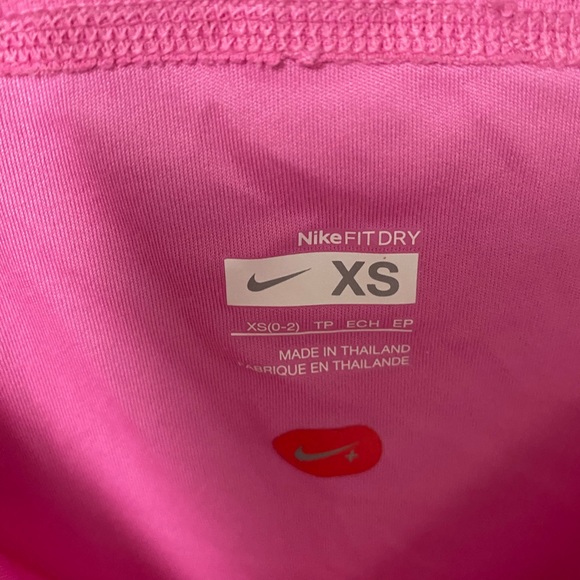 Nike - Picture 2 of 2